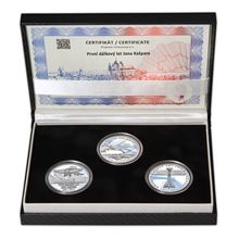 Náhled - PRVNÍ DÁLKOVÝ LET JANA KAŠPARA – návrhy mince 200 Kč - sada 3x stříbro 1 Oz patina